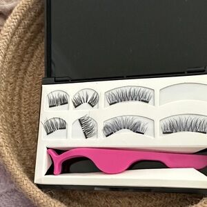 Magnetic Eyelash Kit with Applicator - Black
